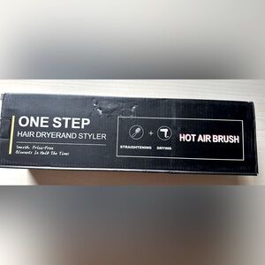 One Step Hair Dryer and Styler - New